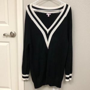 Women’s knitted sweater